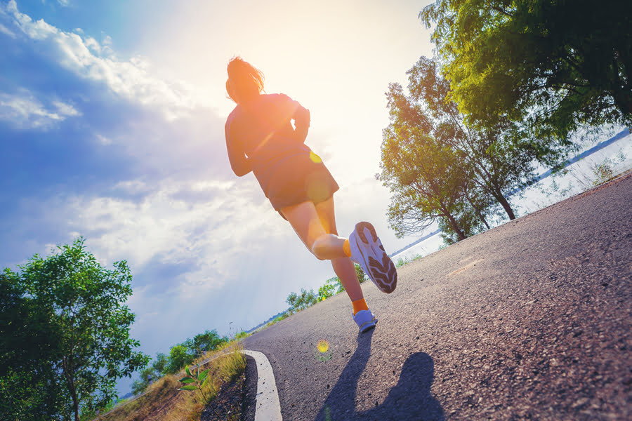 Jaki strój do biegania latem?