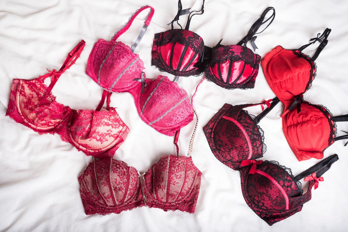 Biustonosz zbierający i podnoszący – wszystko co chciałabyś o nim wiedzieć